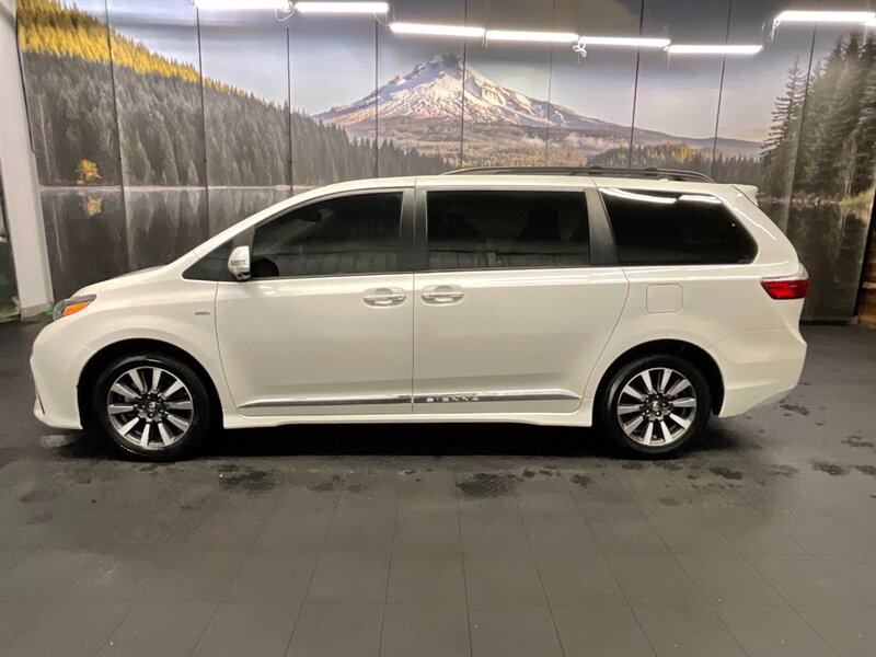 2019 Toyota Sienna Limited Premium  AWD / 1-OWNER / 22,000 MILES  LOCAL VAN / FULLY LOADED / DVD / Sunroof / Navigation / Leather / SHARP & CLEAN !! - Photo 3 - Gladstone, OR 97027