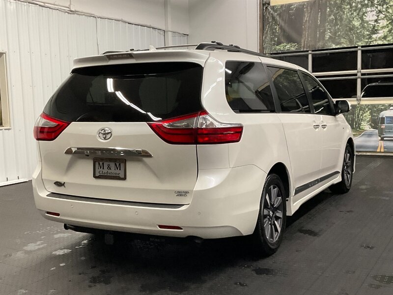 2019 Toyota Sienna Limited Premium  AWD / 1-OWNER / 22,000 MILES  LOCAL VAN / FULLY LOADED / DVD / Sunroof / Navigation / Leather / SHARP & CLEAN !! - Photo 7 - Gladstone, OR 97027