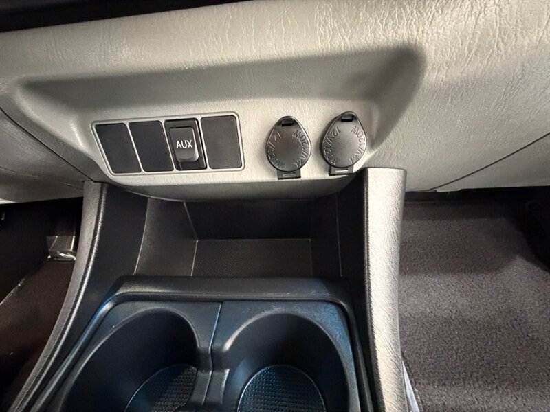 2012 Toyota Tacoma SR5 6.1FT BED 2WD / 4Cyl / 1-OWNER / 63K MILES /ZERO RUST / BRAND NEW WHEELS & TIRES - Photo 20 - Gladstone, OR 97027