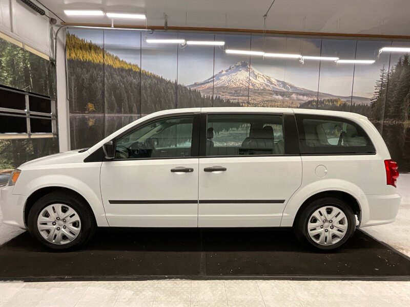 2015 Dodge Grand Caravan American Value Package / V6 / 8-Passenger /1-OWNER  / LOCAL OREGON MINIVAN / Towing Package / 137,000 MILES - Photo 3 - Gladstone, OR 97027