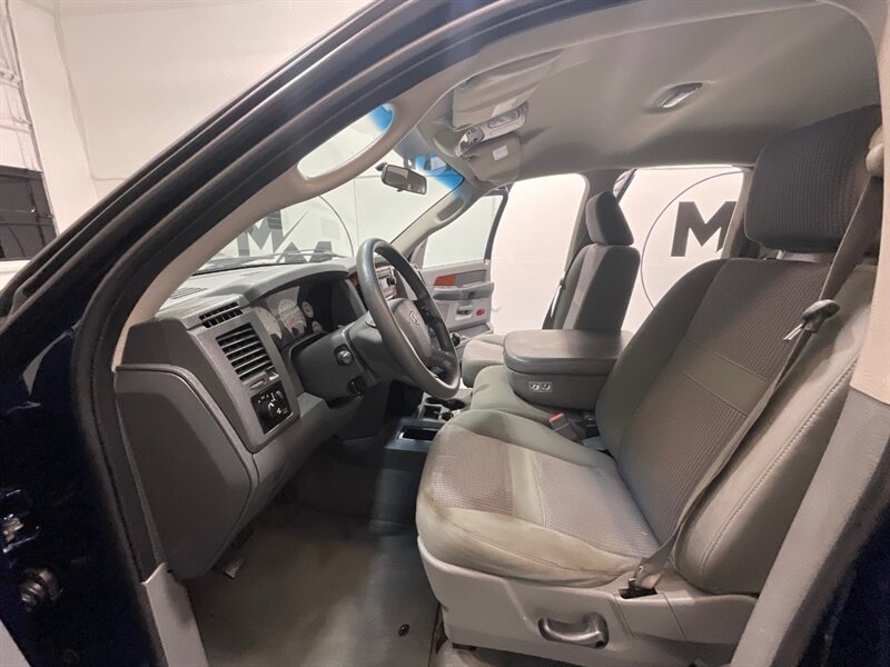 2006 Dodge Ram 1500 BIG HORN 4X4 6-SPEED MANUAL / 4.7L V8 /NEW TIRES /SHORT BED / ZERO RUST - Photo 12 - Gladstone, OR 97027