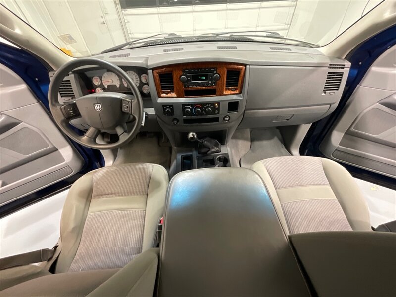 2006 Dodge Ram 1500 BIG HORN 4X4 6-SPEED MANUAL / 4.7L V8 /NEW TIRES /SHORT BED / ZERO RUST - Photo 38 - Gladstone, OR 97027
