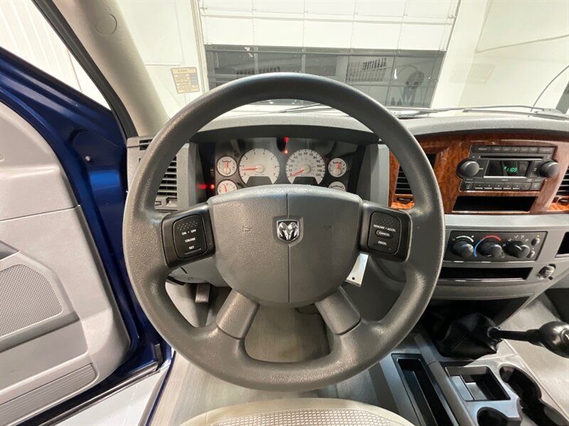 2006 Dodge Ram 1500 BIG HORN 4X4 6-SPEED MANUAL / 4.7L V8 /NEW TIRES /SHORT BED / ZERO RUST - Photo 16 - Gladstone, OR 97027