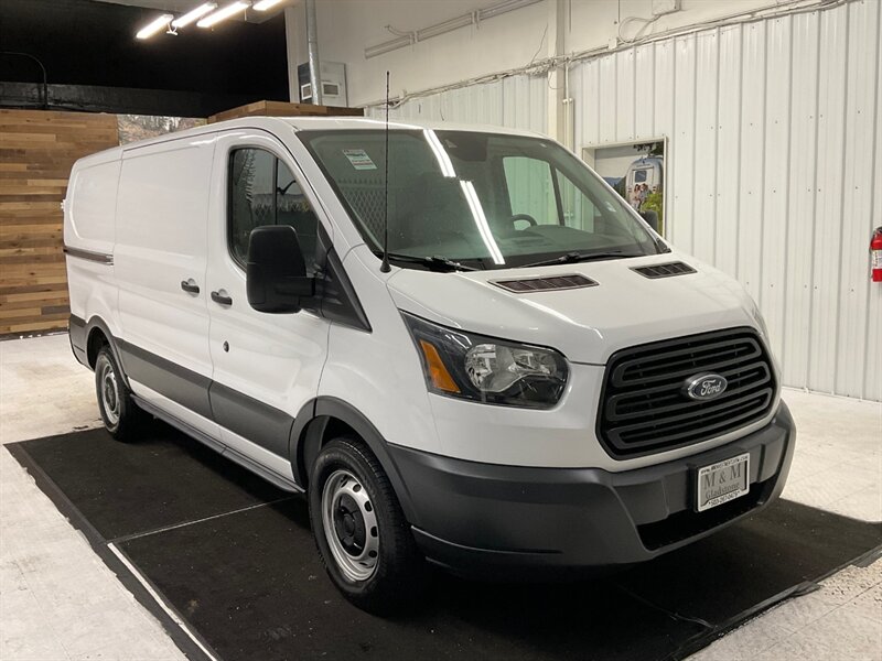 2016 Ford Transit 150 CARGO VAN / 3.7L V6 / Backup Camera / LOW MILE   - Photo 2 - Gladstone, OR 97027