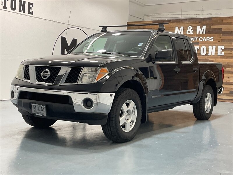 2007 Nissan Frontier SE Crew Cab 4X4 / 4.0L V6 / 6-SPEED MANUAL  / LOCAL TRUCK w. ZERO RUST - Photo 1 - Gladstone, OR 97027