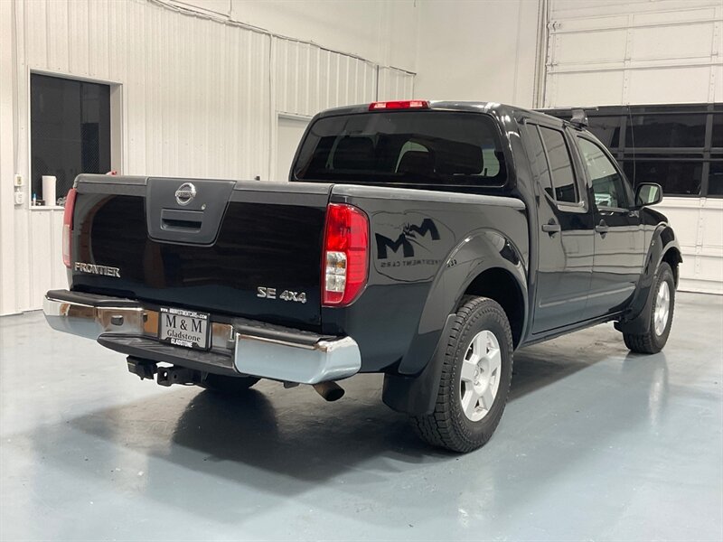 2007 Nissan Frontier SE Crew Cab 4X4 / 4.0L V6 / 6-SPEED MANUAL  / LOCAL TRUCK w. ZERO RUST - Photo 7 - Gladstone, OR 97027