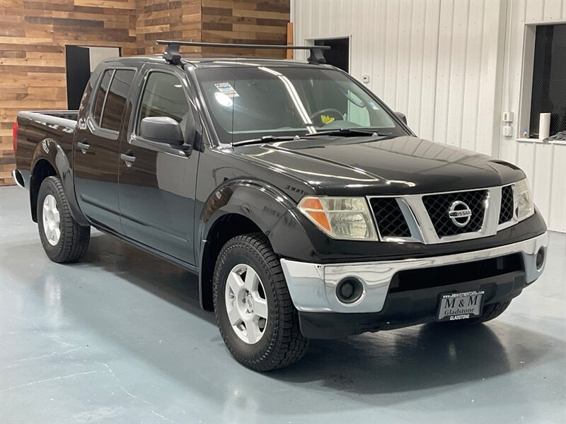 2007 Nissan Frontier SE Crew Cab 4X4 / 4.0L V6 / 6-SPEED MANUAL  / LOCAL TRUCK w. ZERO RUST - Photo 53 - Gladstone, OR 97027