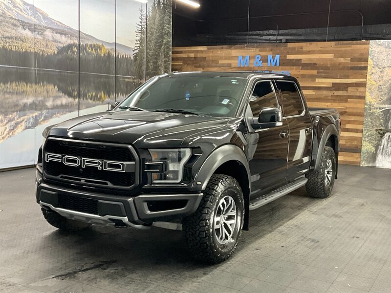 2017 Ford F-150 Raptor Super Crew 4X4 / 3.5L ECOBOOST / PANO SUNRO  Twin Panel Sunroof / Tech Pkg / LOADED - Photo 25 - Gladstone, OR 97027