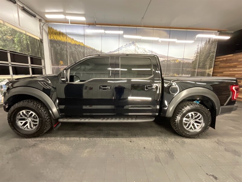 2017 Ford F-150 Raptor Super Crew 4X4 / 3.5L ECOBOOST / PANO SUNRO  Twin Panel Sunroof / Tech Pkg / LOADED - Photo 3 - Gladstone, OR 97027