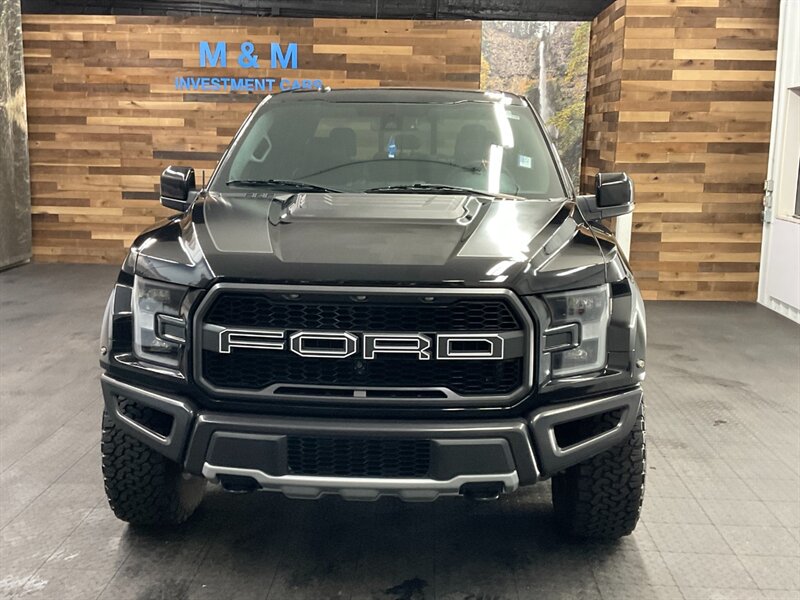 2017 Ford F-150 Raptor Super Crew 4X4 / 3.5L ECOBOOST / PANO SUNRO  Twin Panel Sunroof / Tech Pkg / LOADED - Photo 5 - Gladstone, OR 97027