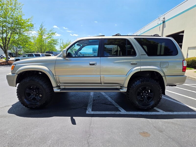 2001 Toyota 4Runner Limited 4X4 / LEATHER / NEW TIRES / NEW LIFT  / V6 3.4 L / SUN ROOF / HEATED SEATS / LOCAL CAR / NO RUST - Photo 3 - Portland, OR 97217