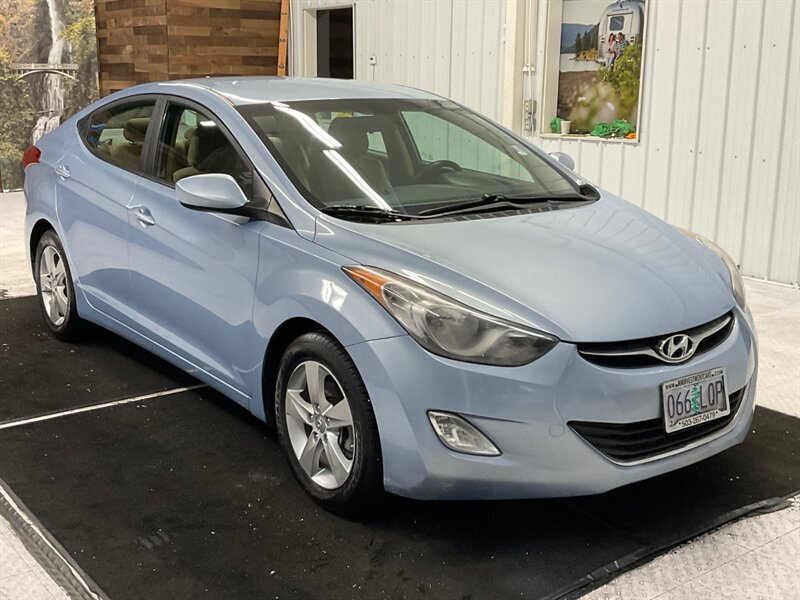 2013 Hyundai Elantra GLS Sedan / 1.8L 4Cyl / Excel Cond   - Photo 2 - Gladstone, OR 97027