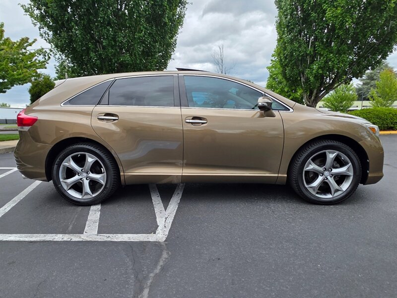 2014 Toyota Venza Limited V6 AWD Pano-Roof FULLY LOADED / 117k Miles  / ALL WHEEL DRIVE / Back-Up CAM / NAVi / Heated Leather / Low Miles - Photo 4 - Portland, OR 97217