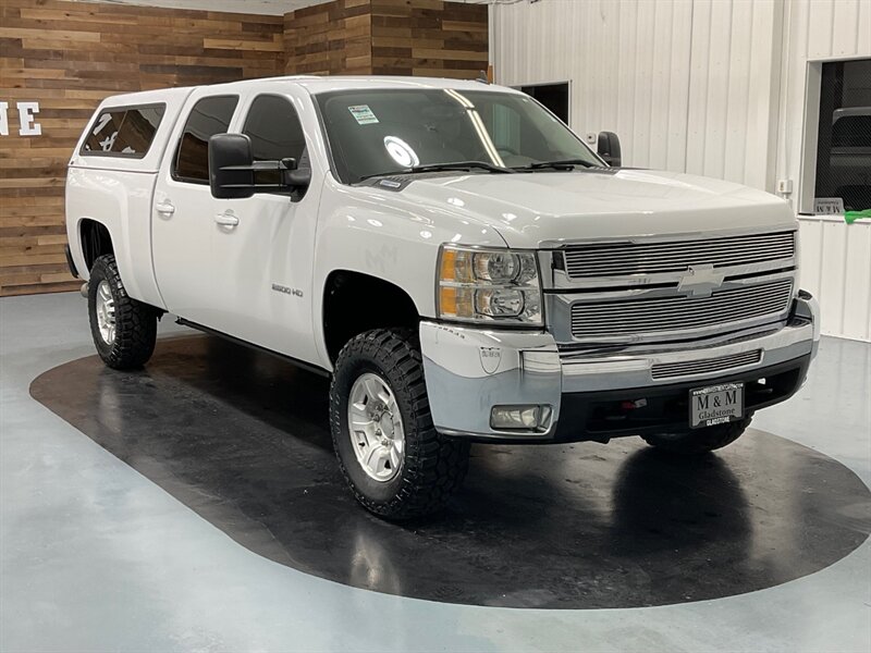 2010 Chevrolet Silverado 2500 LTZ Crew Cab 4X4 / 6.6L DURAMAX DIESEL  / Leather  / NO RUST / CLEAN - Photo 2 - Gladstone, OR 97027