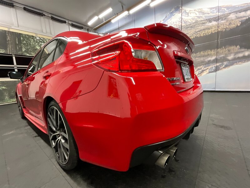 2021 Subaru WRX STI Limited AWD / Turbo / 6-SPEED / 10,000 MILES  1-OWNER / LOCAL CAR / Navigation / Sunroof / LIKE NEW !! - Photo 10 - Gladstone, OR 97027