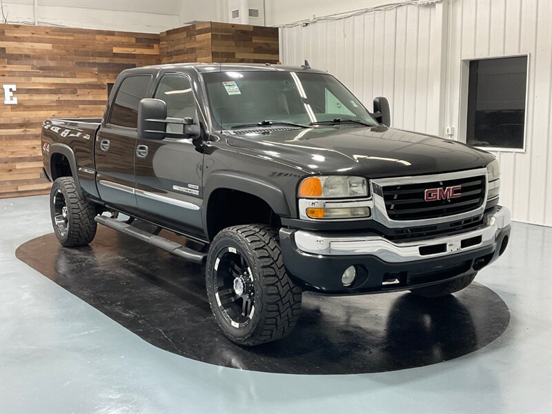 2006 GMC Sierra 2500 SLT Crew Cab 4X4 / 6.6L DIESEL / LBZ MOTOR /LIFTED  / Leather / RUST FREE - Photo 2 - Gladstone, OR 97027