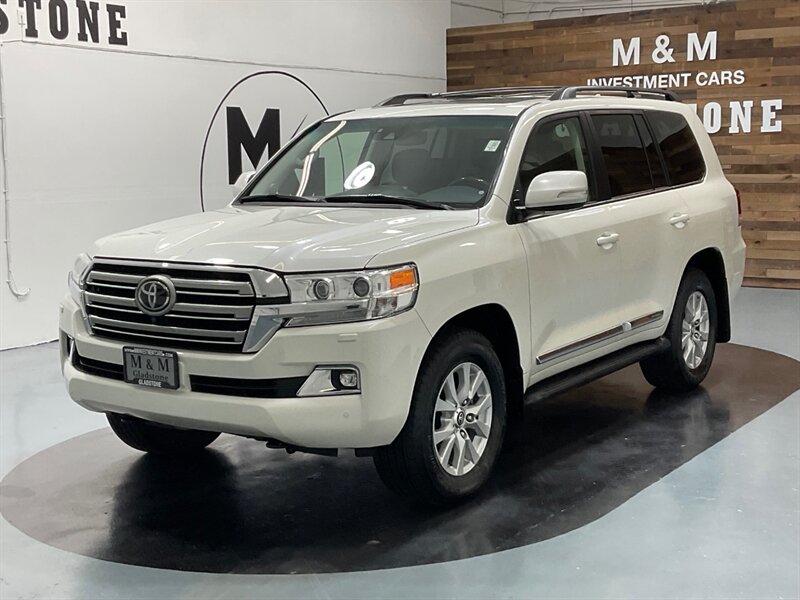 2017 Toyota Land Cruiser Sport Utility 4X4 / 1-OWNER LOCAL / DVD / NAVI  / NO RUST / Excel Cond - Photo 1 - Gladstone, OR 97027