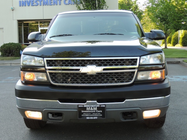 2005 Chevrolet Silverado 2500 LS / Crew Cab / 4X4 / 6.6L DURAMAX DIESEL