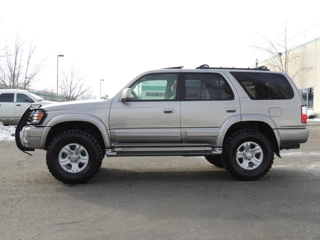 2002 Toyota 4Runner Limited / 4WD / Leather/ heated seats / LIFTED