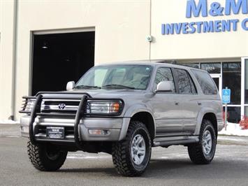 2002 Toyota 4Runner Limited / 4WD / Leather/ heated seats / LIFTED SUV