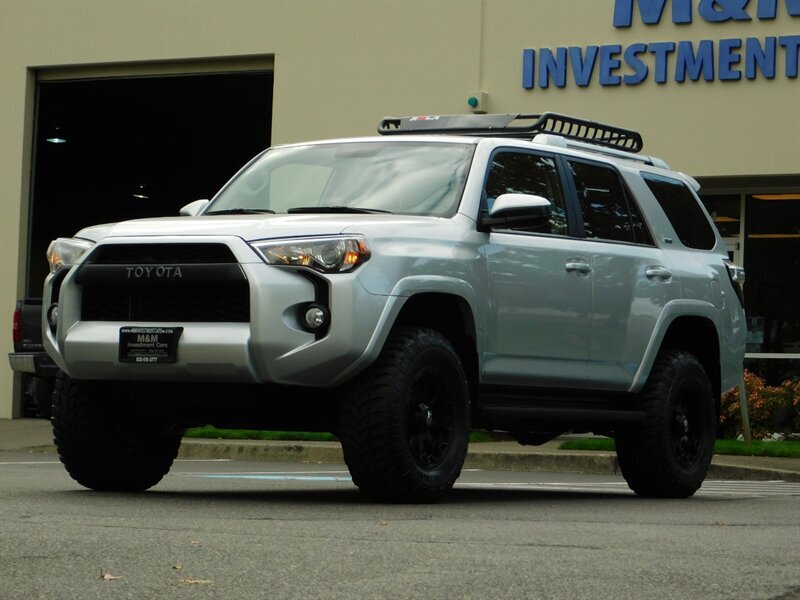 2018 Toyota 4Runner SR5 4X4 Leather Heated Seats / TRD GRILL / LIFTED   - Photo 44 - Portland, OR 97217