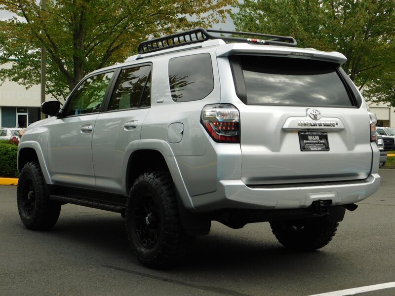 2018 Toyota 4Runner SR5 4X4 Leather Heated Seats / TRD GRILL / LIFTED   - Photo 7 - Portland, OR 97217