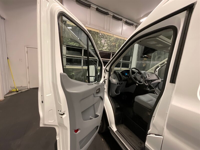 2018 Ford Transit 250 Cargo Van LWB HIGHROOF / 33,000 MILES  LOCAL VAN / LONG WHEEL BASE & HIGHROOF / BACKUP CAMERA / CLEAN !! - Photo 28 - Gladstone, OR 97027