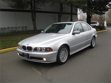 2001 BMW 540i/8Cyl/ 6-Speed Manual/ Navigation Sedan