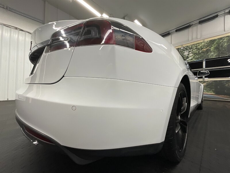 2015 Tesla Model S   - Photo 11 - Gladstone, OR 97027