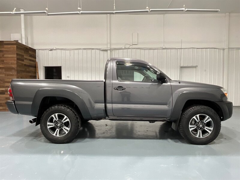 2011 Toyota Tacoma Regular Cab 4X4 / 2.7L 4Cyl / 5-SPEED MANUAL  / LOCAL OREGON TRUCK / ZERO RUST / Backup Camera - Photo 4 - Gladstone, OR 97027