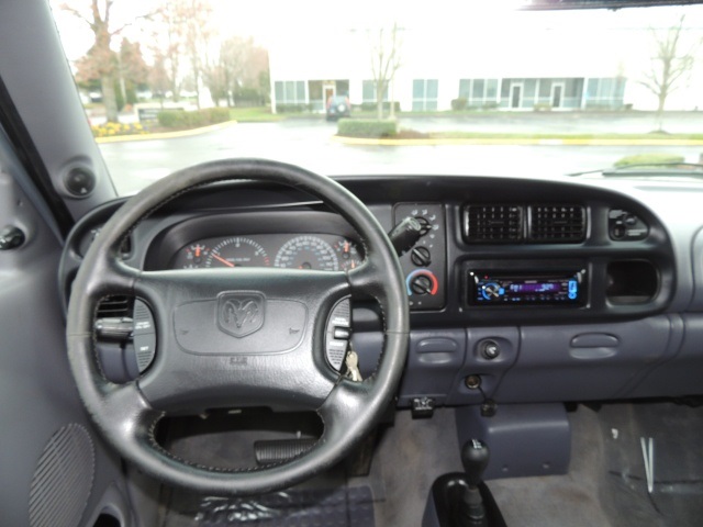 1999 Dodge Ram 2500 Laramie/ 4x4 /LongBed/ 5.9L CUMMINS Diesel /LIFTED   - Photo 31 - Portland, OR 97217