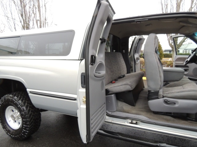 1999 Dodge Ram 2500 Laramie/ 4x4 /LongBed/ 5.9L CUMMINS Diesel /LIFTED   - Photo 30 - Portland, OR 97217