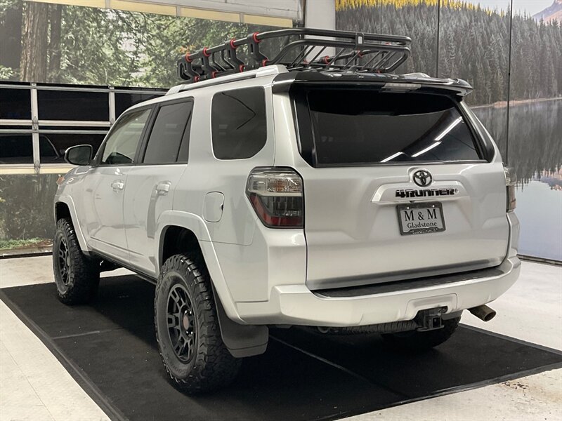 2016 Toyota 4Runner SR5 4X4 / THIRD ROW SEAT / LIFTED  / BRAND NEW WHEELS & TIRES / SHARP & CLEAN !! - Photo 7 - Gladstone, OR 97027