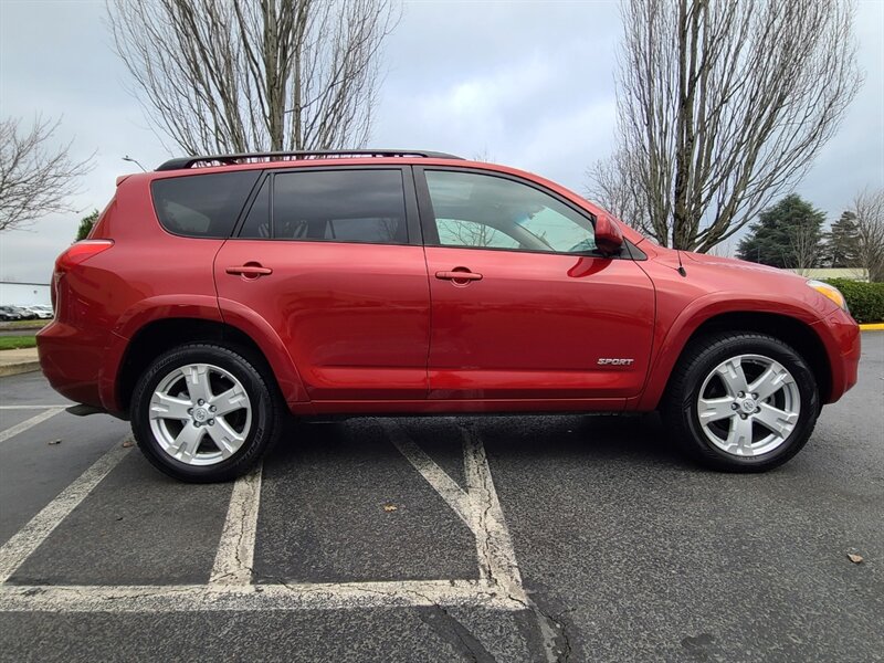 2006 Toyota RAV4 SPORT 4X4 / V6 3.5L / SUNROOF / RECORDS / 1-OWNER  / EXCELLENT HISTORY / TOP SHAPE / LOCAL - Photo 4 - Portland, OR 97217