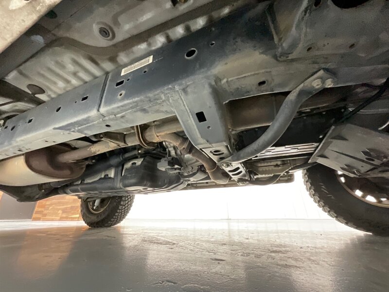 2004 Toyota 4Runner Limited 4X4 V6 / 1-OWNER / LIFTED LIFTED / NEW LIFT + NEW WHEELS & TIRES / ZERO RUST / LEATHER HEATED SEATS / SUNROOF - Photo 53 - Gladstone, OR 97027