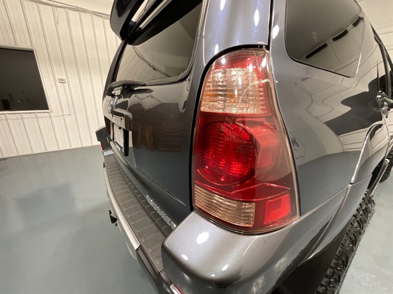 2004 Toyota 4Runner Limited 4X4 V6 / 1-OWNER / LIFTED LIFTED / NEW LIFT + NEW WHEELS & TIRES / ZERO RUST / LEATHER HEATED SEATS / SUNROOF - Photo 29 - Gladstone, OR 97027
