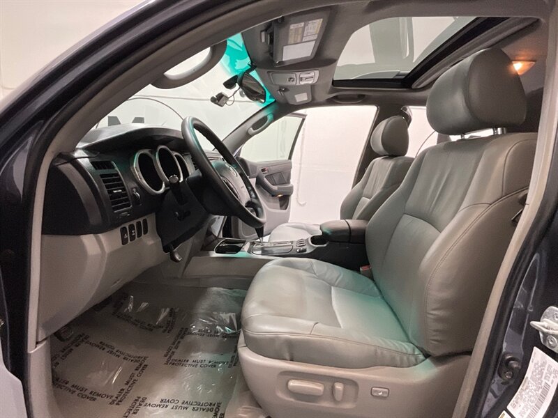 2004 Toyota 4Runner Limited 4X4 V6 / 1-OWNER / LIFTED LIFTED / NEW LIFT + NEW WHEELS & TIRES / ZERO RUST / LEATHER HEATED SEATS / SUNROOF - Photo 9 - Gladstone, OR 97027