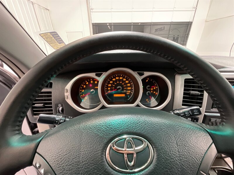 2004 Toyota 4Runner Limited 4X4 V6 / 1-OWNER / LIFTED LIFTED / NEW LIFT + NEW WHEELS & TIRES / ZERO RUST / LEATHER HEATED SEATS / SUNROOF - Photo 49 - Gladstone, OR 97027