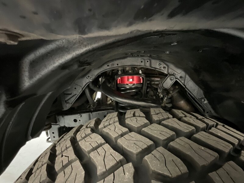 2004 Toyota 4Runner Limited 4X4 V6 / 1-OWNER / LIFTED LIFTED / NEW LIFT + NEW WHEELS & TIRES / ZERO RUST / LEATHER HEATED SEATS / SUNROOF - Photo 21 - Gladstone, OR 97027