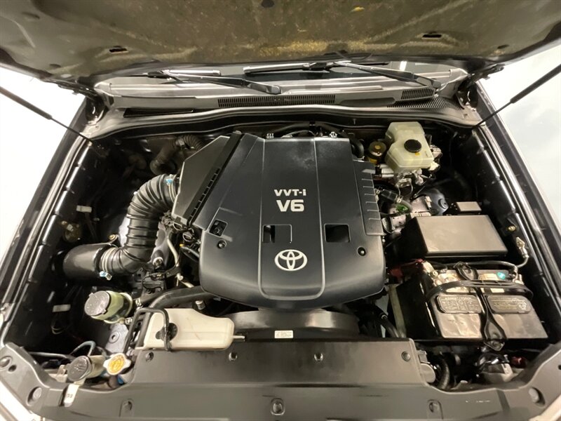 2004 Toyota 4Runner Limited 4X4 V6 / 1-OWNER / LIFTED LIFTED / NEW LIFT + NEW WHEELS & TIRES / ZERO RUST / LEATHER HEATED SEATS / SUNROOF - Photo 52 - Gladstone, OR 97027