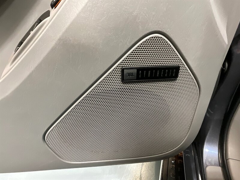 2004 Toyota 4Runner Limited 4X4 V6 / 1-OWNER / LIFTED LIFTED / NEW LIFT + NEW WHEELS & TIRES / ZERO RUST / LEATHER HEATED SEATS / SUNROOF - Photo 20 - Gladstone, OR 97027