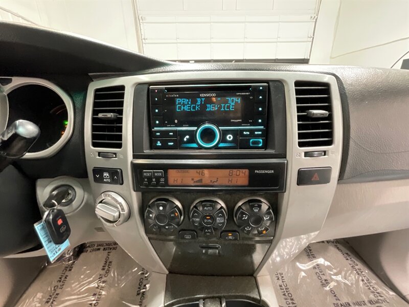 2004 Toyota 4Runner Limited 4X4 V6 / 1-OWNER / LIFTED LIFTED / NEW LIFT + NEW WHEELS & TIRES / ZERO RUST / LEATHER HEATED SEATS / SUNROOF - Photo 16 - Gladstone, OR 97027