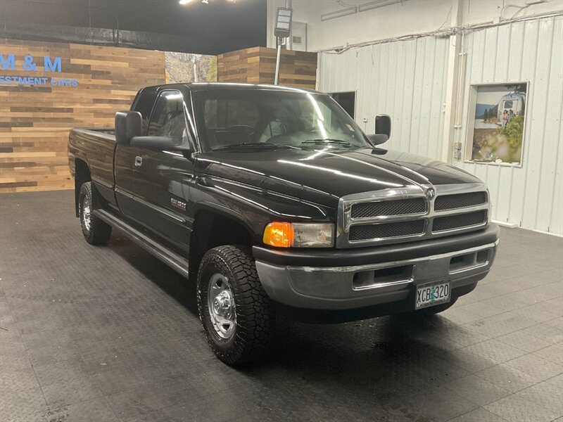 1999 Dodge Ram 2500 Laramie SLT 4X4 / 5.9L DIESEL / 108,000 MILES   - Photo 2 - Gladstone, OR 97027