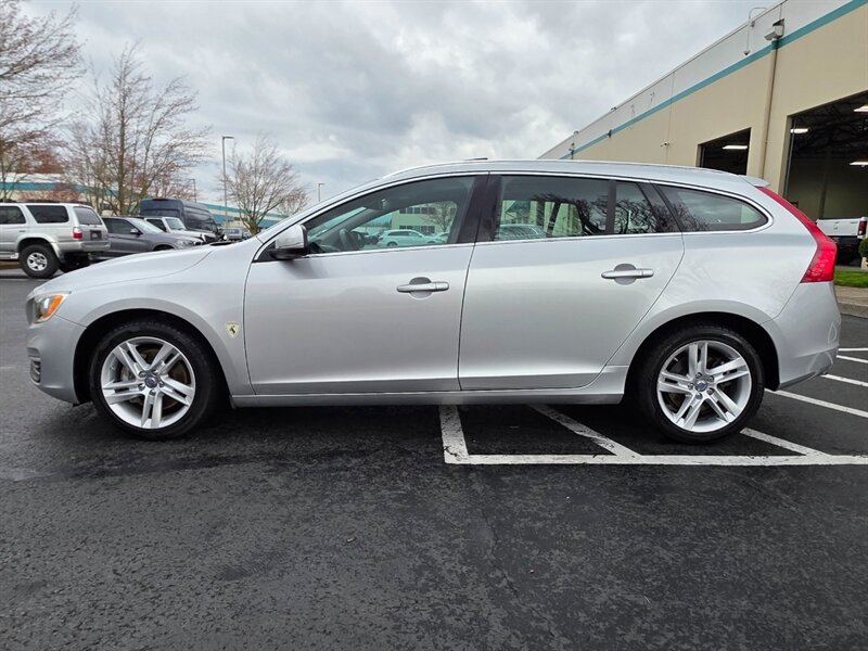 2015 Volvo V60 T5 Premier Edition / 2.5 L 5 CYLINDER TURBO / AWD  / HEATED LEATHER / CITY SAFETY / ZERO RUST - Photo 3 - Portland, OR 97217