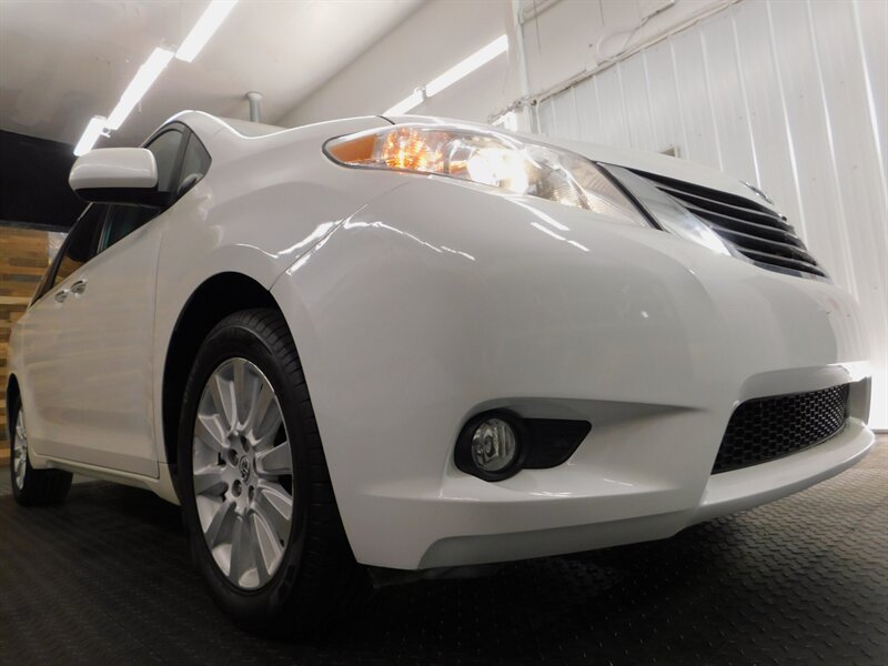 2015 Toyota Sienna   - Photo 38 - Gladstone, OR 97027