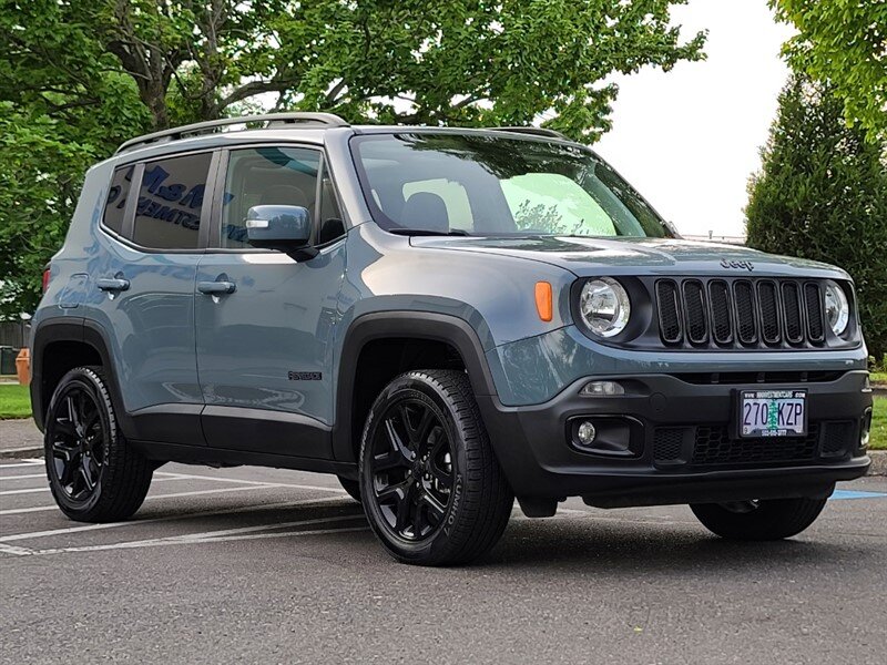 2018 Jeep Renegade Altitude SPORT UTILITY / 4X4 / MY SKY DUAL PANEL  ROOF / 6 SPEED MANUAL / Blacked Out / FACTORY WARRANTY - Photo 66 - Portland, OR 97217