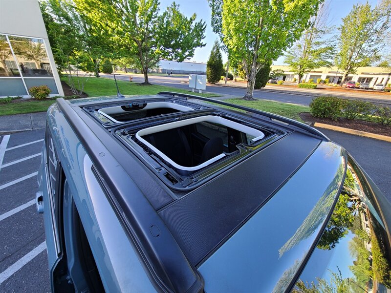 2018 Jeep Renegade Altitude SPORT UTILITY / 4X4 / MY SKY DUAL PANEL  ROOF / 6 SPEED MANUAL / Blacked Out / FACTORY WARRANTY - Photo 45 - Portland, OR 97217