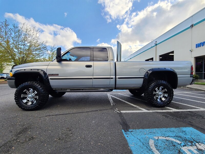 1999 Dodge Ram 2500 LONG BED 4X4 / 5.9L DIESEL / LIFTED / MANUAL  / Laramie / Leather / TOYO Mud Tires / CUMMINS / LOCAL / NO RUST / New Clutch - Photo 3 - Portland, OR 97217