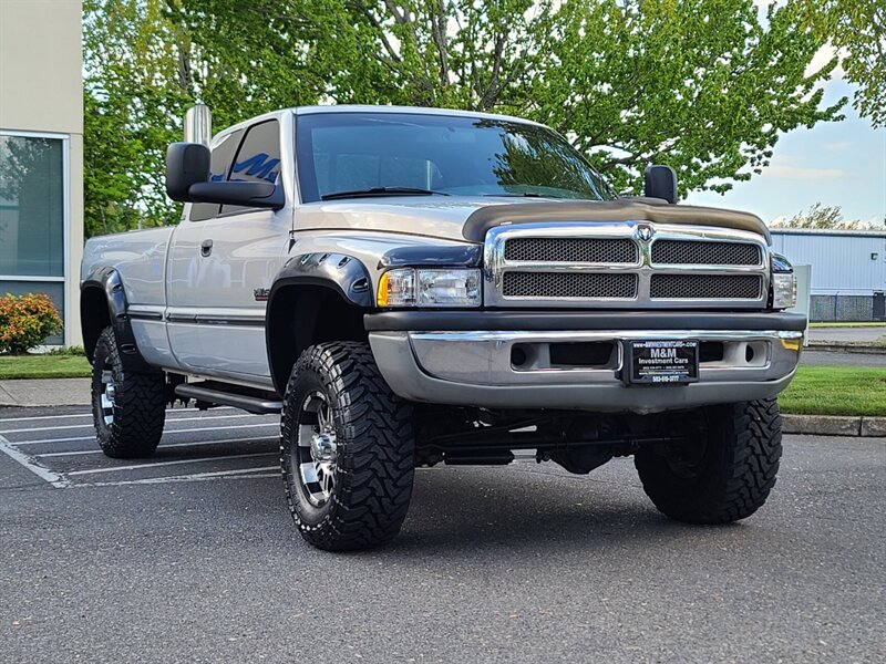 1999 Dodge Ram 2500 LONG BED 4X4 / 5.9L DIESEL / LIFTED / MANUAL  / Laramie / Leather / TOYO Mud Tires / CUMMINS / LOCAL / NO RUST / New Clutch - Photo 2 - Portland, OR 97217