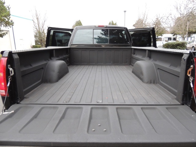 1998 Chevrolet K3500 Silverado / 4X4 / DUALLY / CrewCab /Long Bed   - Photo 13 - Portland, OR 97217